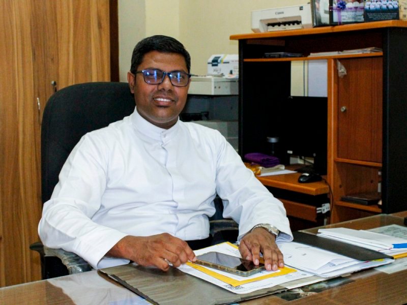 Rev.Fr.Hettige Ravin Darshana 